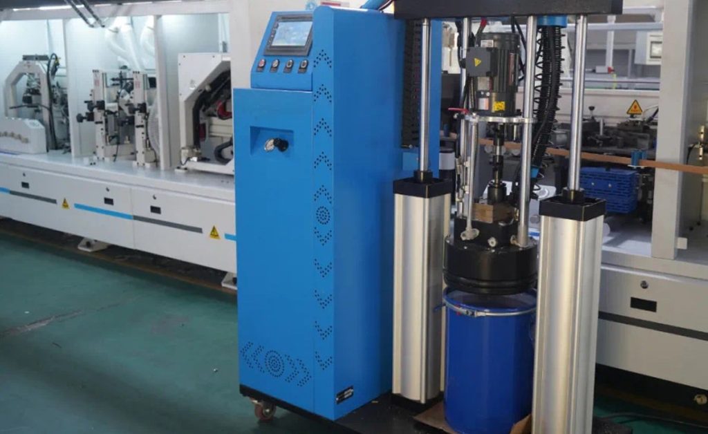 Dán cạnh gỗ công nghiệp bằng keo PUR giúp nâng cao chất lượng sản phẩm